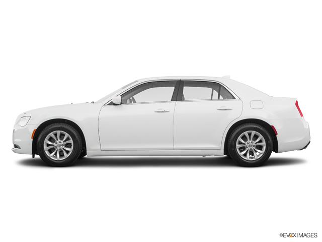 2022 Chrysler 300 Vehicle Photo in SAVANNAH, GA 31406-4513