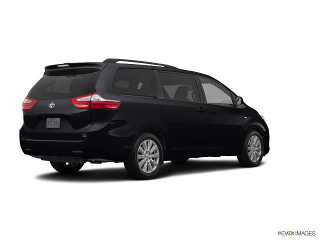 2017 Toyota Sienna Vehicle Photo in Trevose, PA 19053