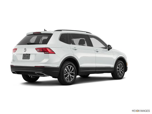 2020 Volkswagen Tiguan Vehicle Photo in Lees Summit, MO 64086