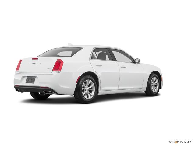 2022 Chrysler 300 Vehicle Photo in SAVANNAH, GA 31406-4513