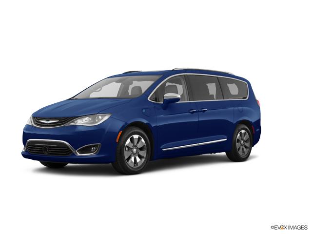 2017 Chrysler Pacifica Vehicle Photo in KANSAS CITY, MO 64114-4545