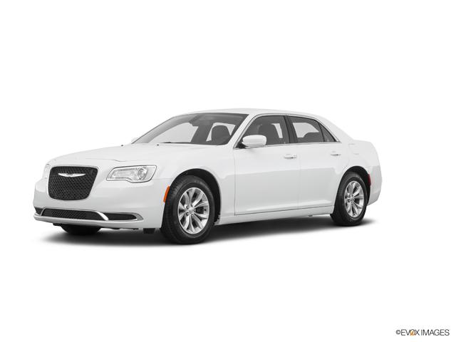 2022 Chrysler 300 Vehicle Photo in SAVANNAH, GA 31406-4513