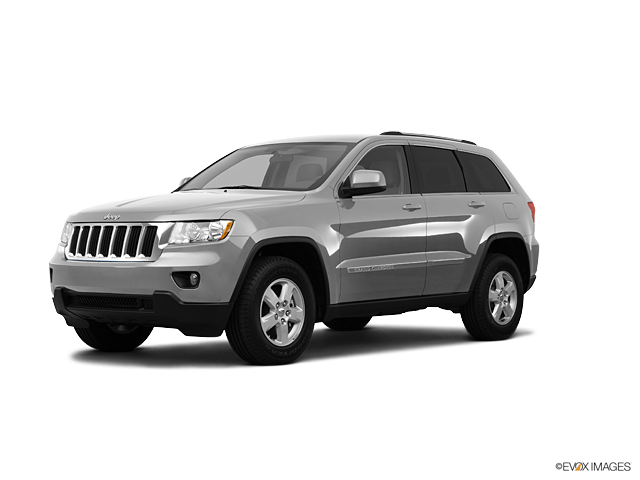 2011 Jeep Grand Cherokee Vehicle Photo in KANSAS CITY, MO 64114-4545