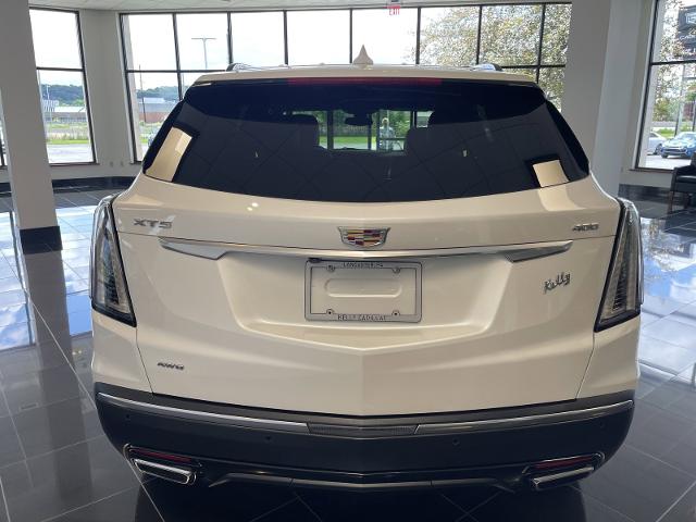 new 2021 Cadillac XT5 car, priced at $28,999