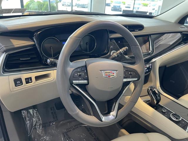 used 2021 Cadillac XT6 car, priced at $41,999