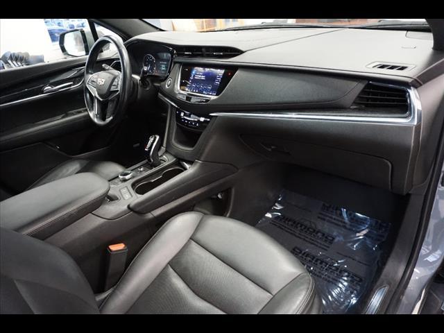 used 2022 Cadillac XT5 car, priced at $30,394