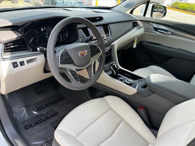 used 2025 Cadillac XT5 car, priced at $51,554