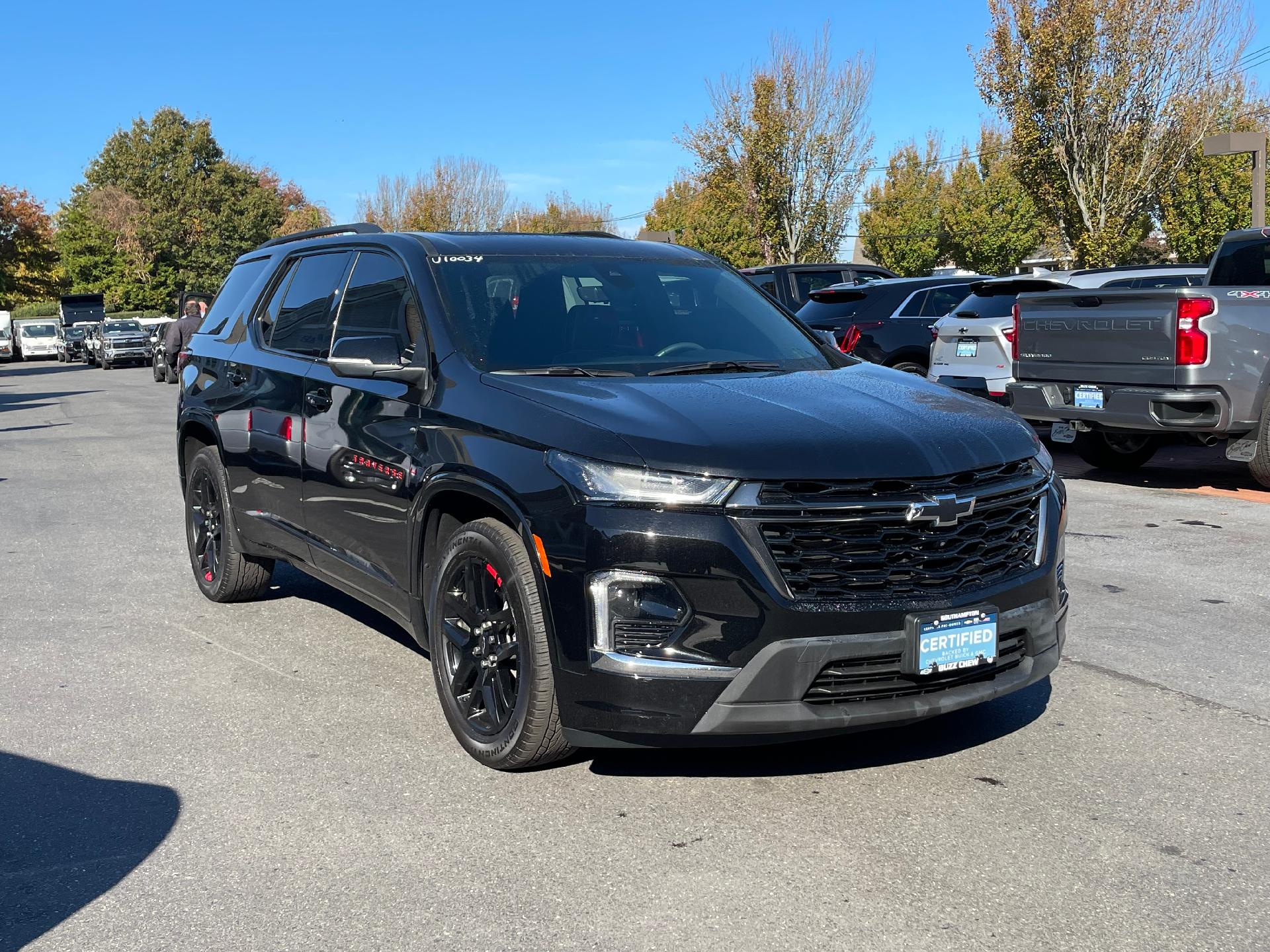 used 2023 Chevrolet Traverse car, priced at $44,995