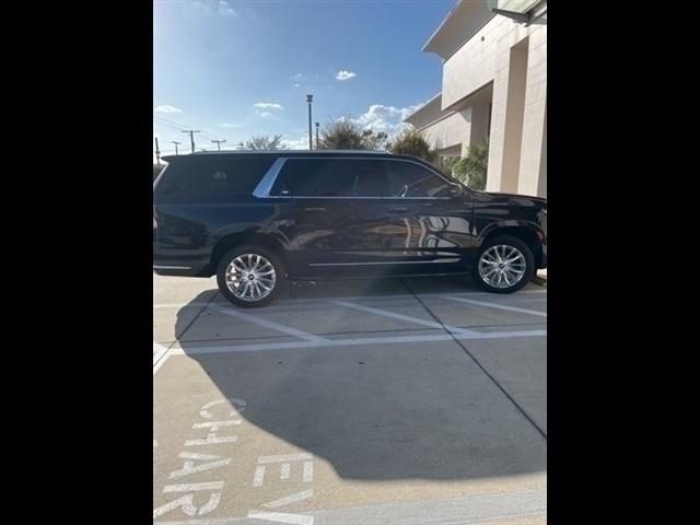 used 2022 Cadillac Escalade ESV car, priced at $73,529