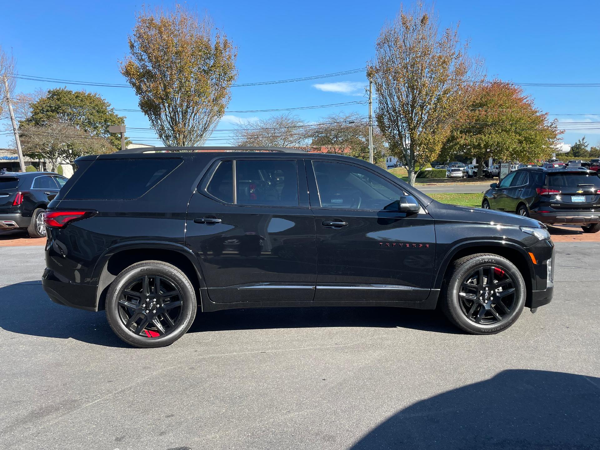 used 2023 Chevrolet Traverse car, priced at $44,995