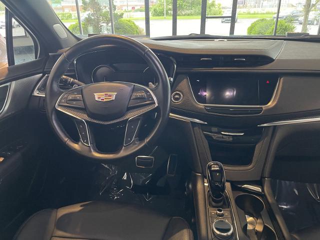 new 2021 Cadillac XT5 car, priced at $28,999