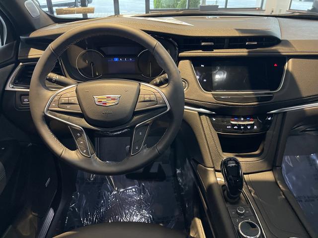 used 2025 Cadillac XT5 car, priced at $53,615