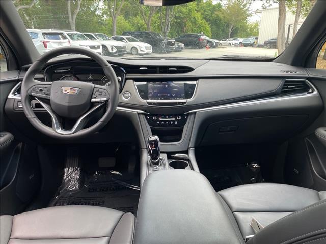 used 2024 Cadillac XT6 car, priced at $43,175